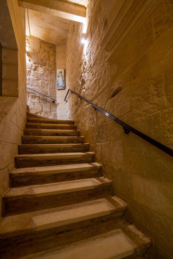 Palazzino Birgu Host Family Bed And Breakfast Екстер'єр фото